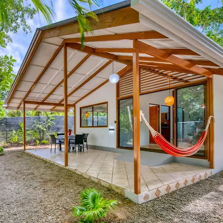Oceanfront House With Ac, Fast Wifi At Cocles Beachbreak Exterior photo
