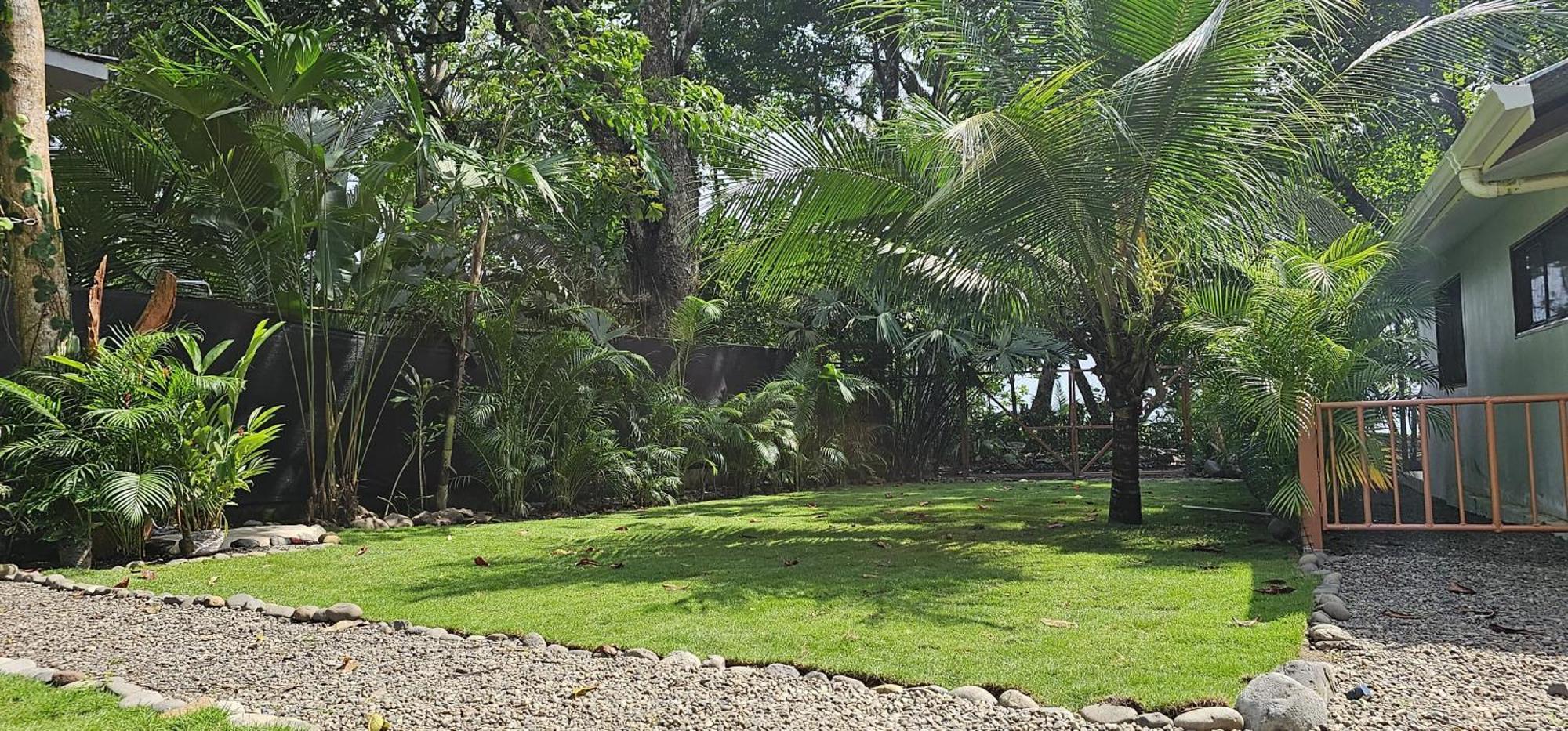 Oceanfront House With Ac, Fast Wifi At Beachbreak Сasa de vacaciones *