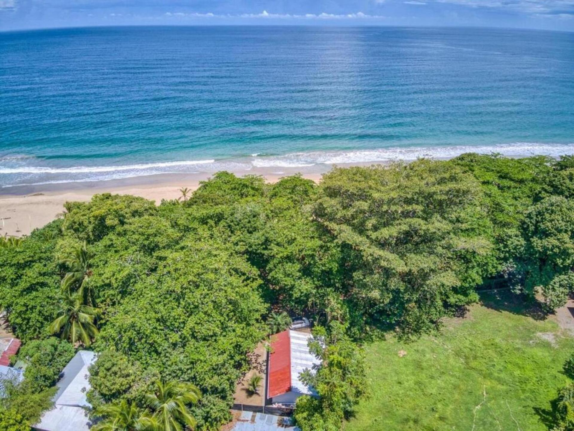 Oceanfront House With Ac, Fast Wifi At Beachbreak Сasa de vacaciones Cocles
