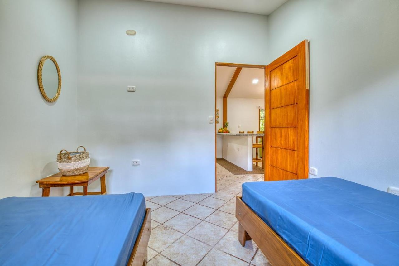 Oceanfront House With Ac, Fast Wifi At Beachbreak Сasa de vacaciones Cocles