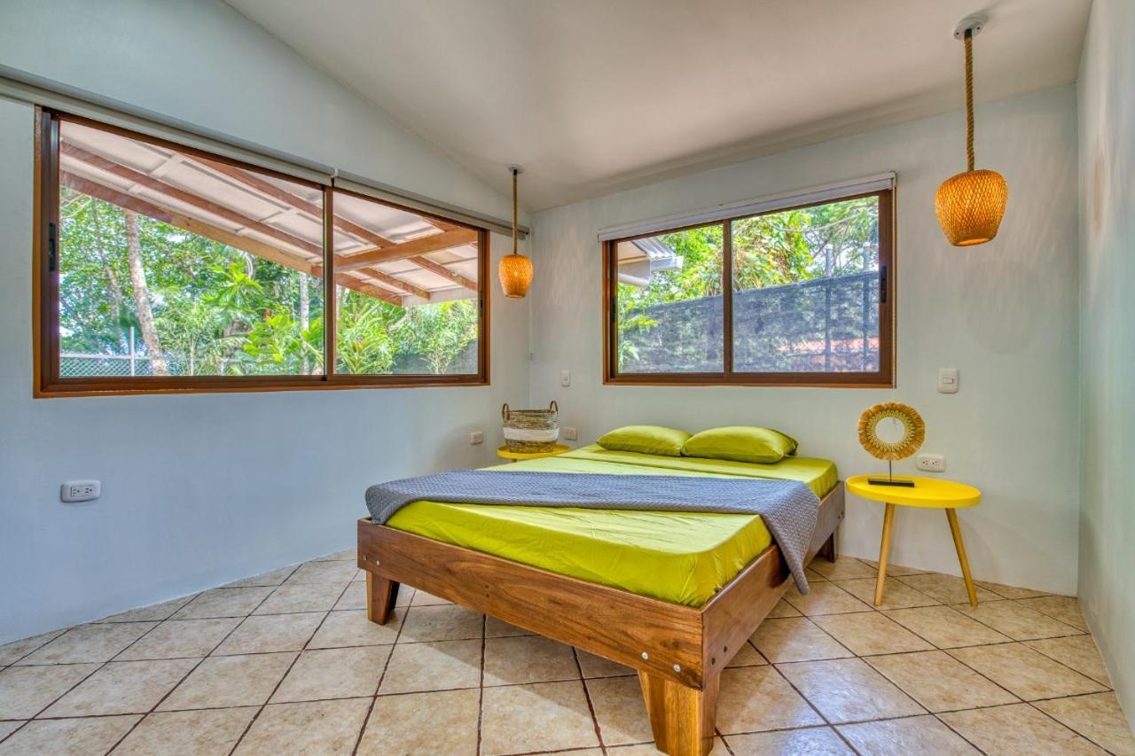 Oceanfront House With Ac, Fast Wifi At Beachbreak Сasa de vacaciones Cocles